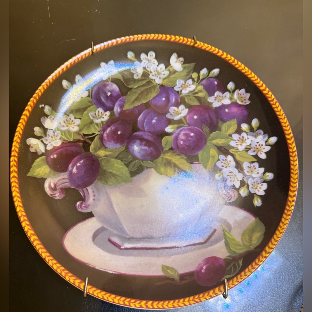 Decorative Plate with Purple Grapes & White Flowers | Vintage Style Wall Décor